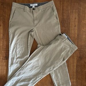 Amazon khaki husky chino pants. 33x25. Big boy short.